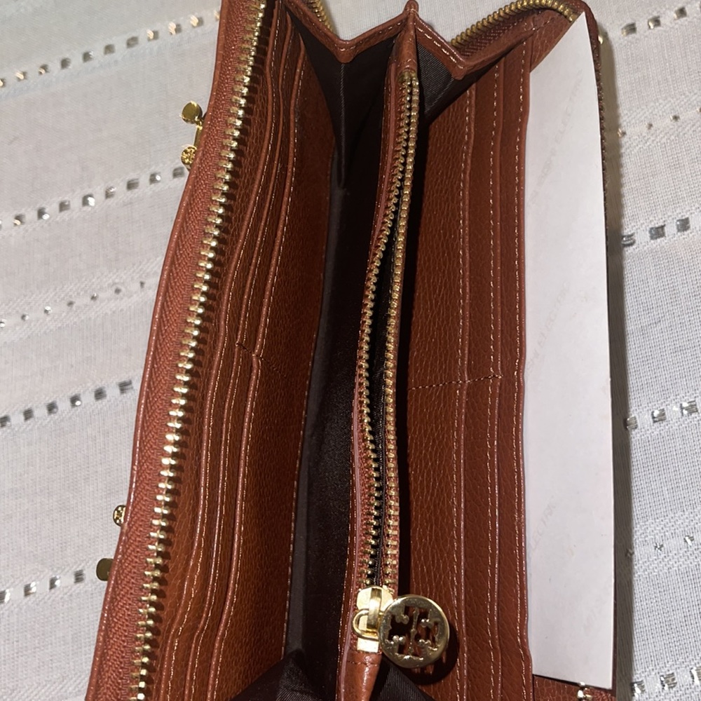 ✨Tory Burch Wallet✨ - Picture 4 of 5